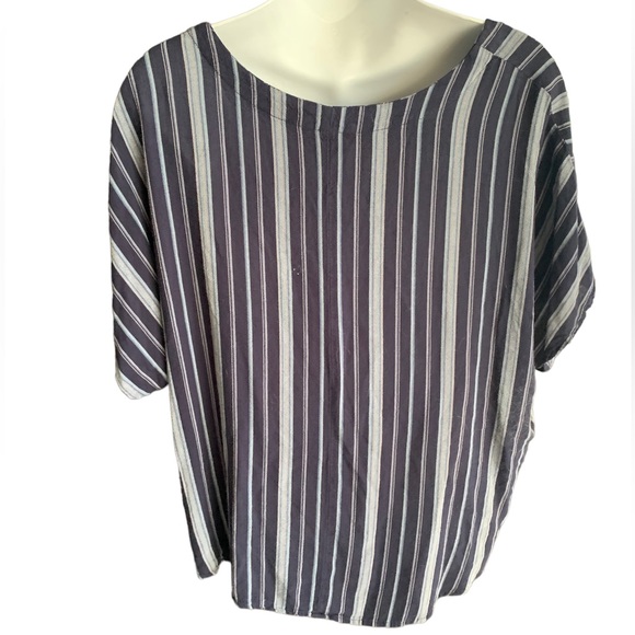 ⚡️3/$20 Cotton front tie button up - Picture 4 of 4